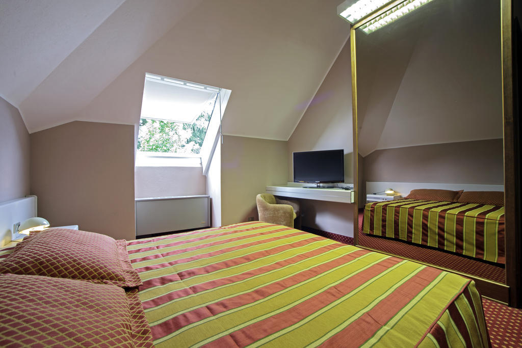 Hotel I Diamanti Garlasco Ruang foto