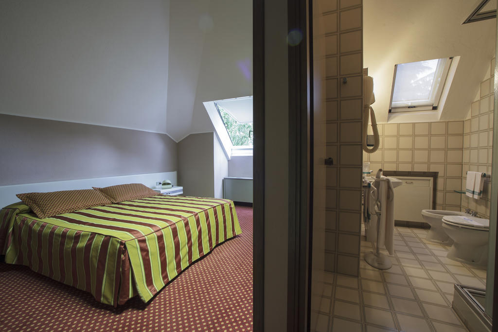 Hotel I Diamanti Garlasco Ruang foto